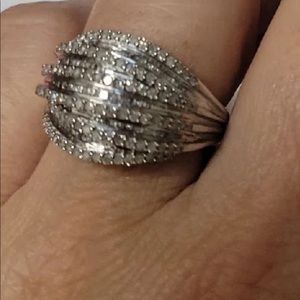 Macy one carat ring in excellent condition